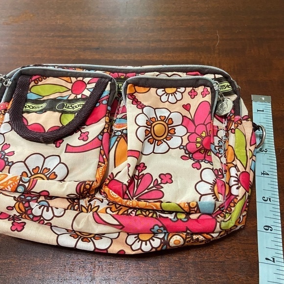 LeSportac convertible floral print bag | Fanny pack | belt bag - Picture 3 of 11
